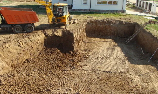 Рытье котлованов под фундамент в Инте – цена от 2551 руб. за м3 | 2Землекопа-Инт