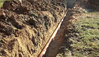 Копка траншей для водопровода в Инте: цена за метр от 919 руб.